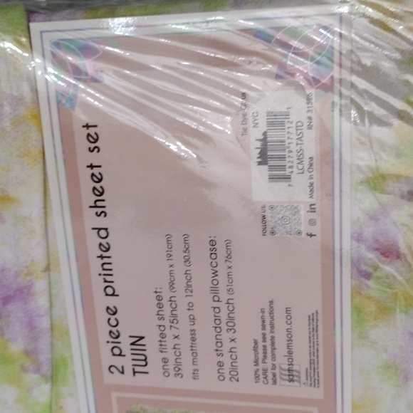 NWT LULU & COCO 2 piece printed sheet set - Picture 3 of 4